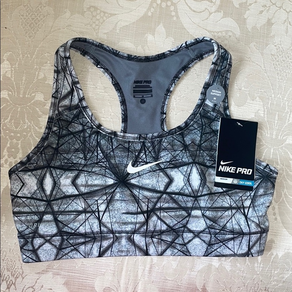 Nike Pro Sports Bra